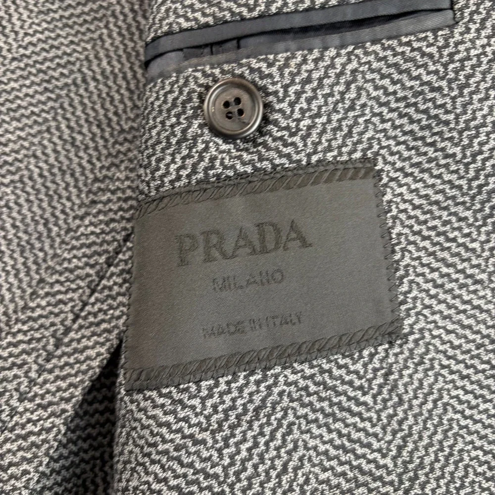 Prada Milano Blazer Jacket Sport Coat Men 36R Grey Black Geo Wool Blend‎ Italy